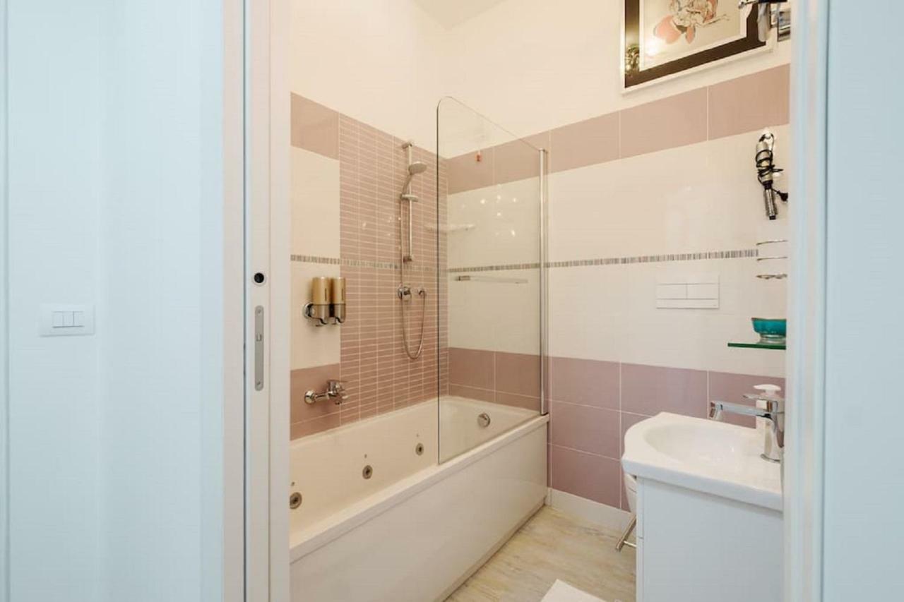ℒovely&ℰlegant Studio next to Duomo/Missori Milano Esterno foto