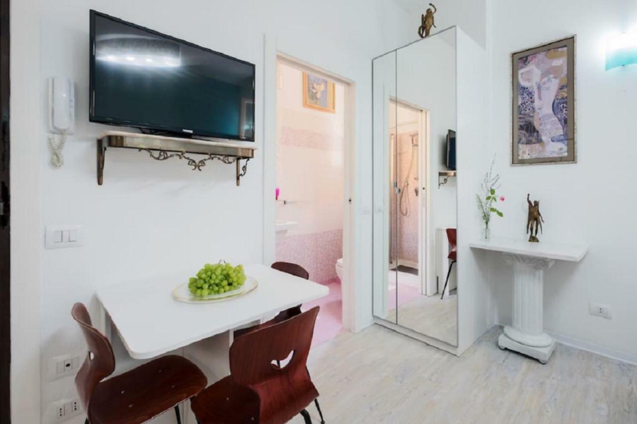 ℒovely&ℰlegant Studio next to Duomo/Missori Milano Esterno foto