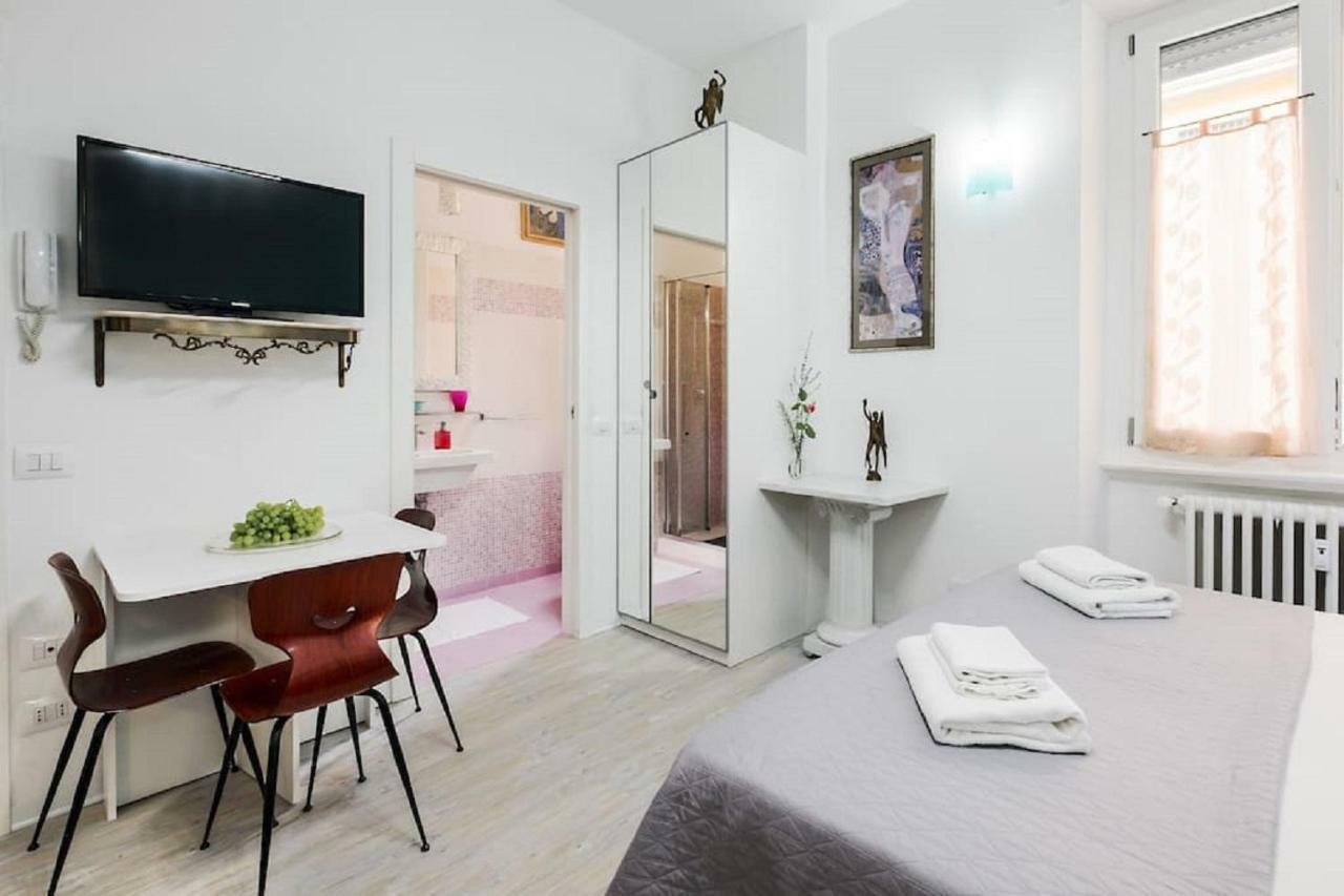 ℒovely&ℰlegant Studio next to Duomo/Missori Milano Esterno foto